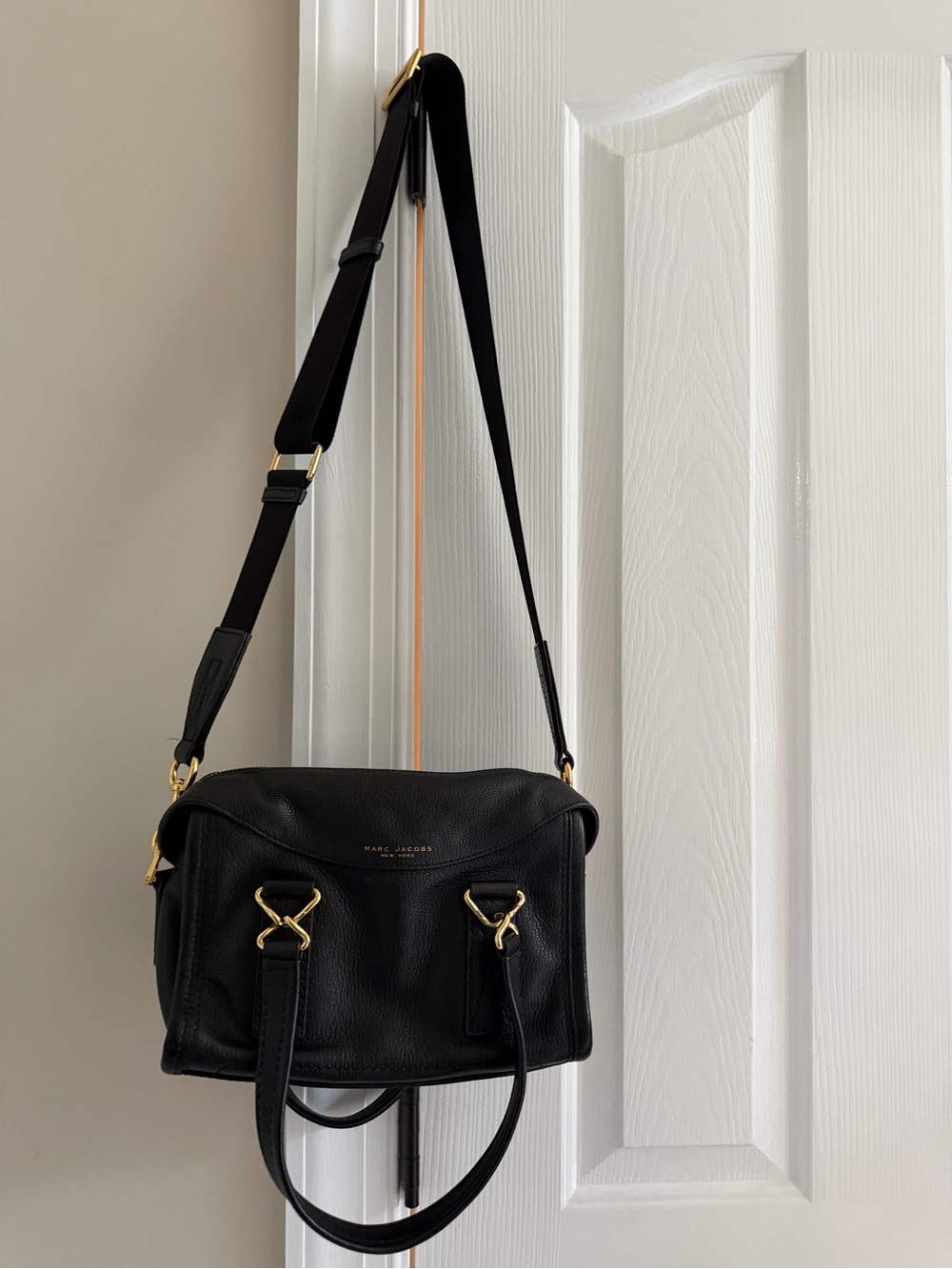 Marc Jacobs Black Pebbled Leather Wellington Satchel with Gold Hardware with COA - Picture 3 of 16